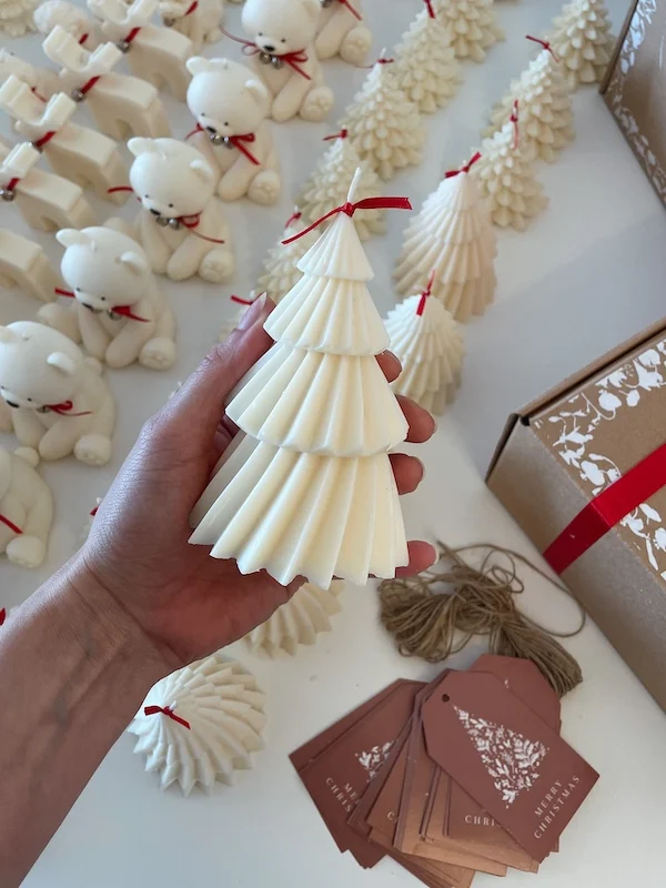 DIY Christmas candles homemade