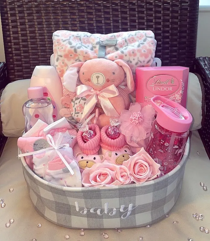 DIY gift basket ideas beautiful themed