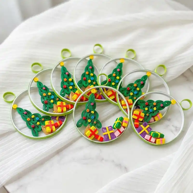 DIY paper Christmas ornaments