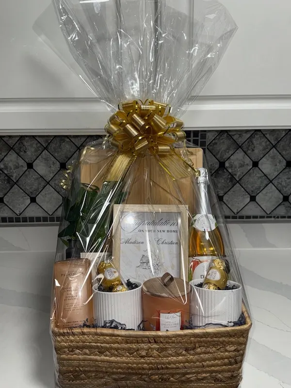 DIY gift basket ideas beautiful themed