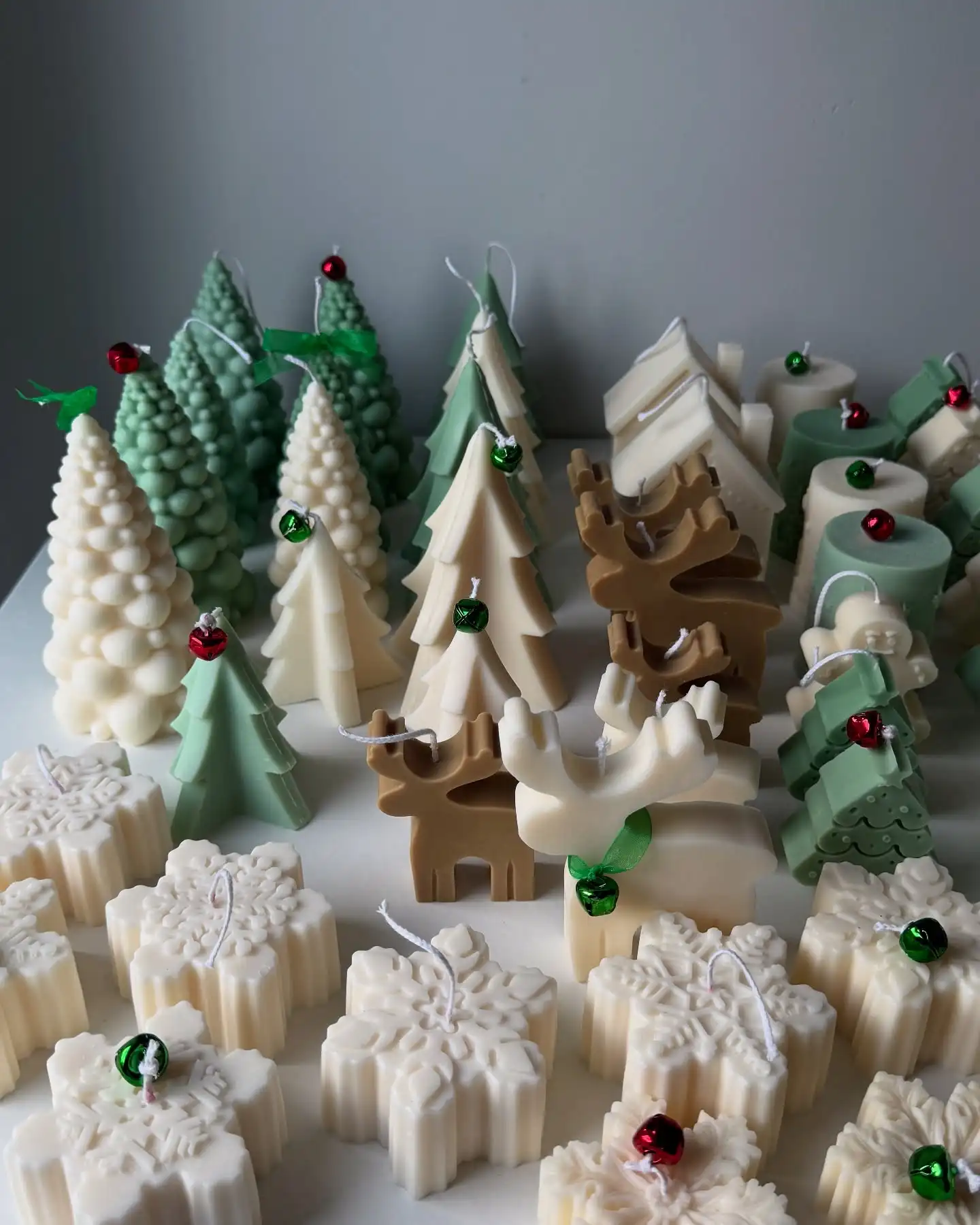 DIY Christmas candles homemade
