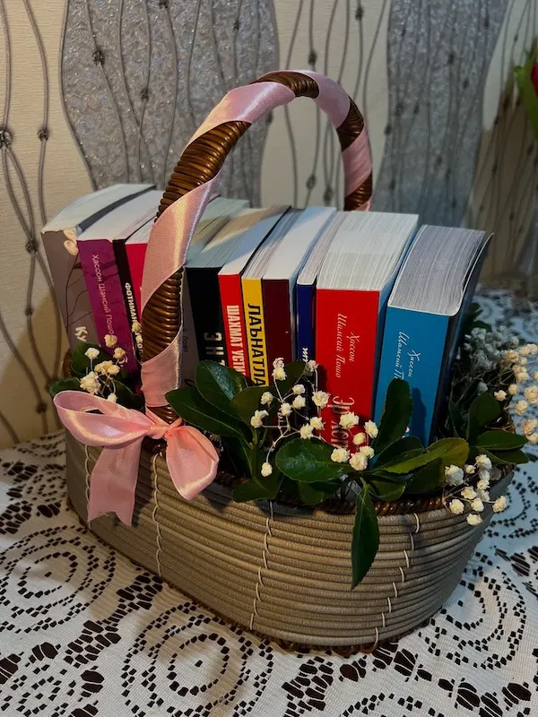 DIY gift basket ideas beautiful themed