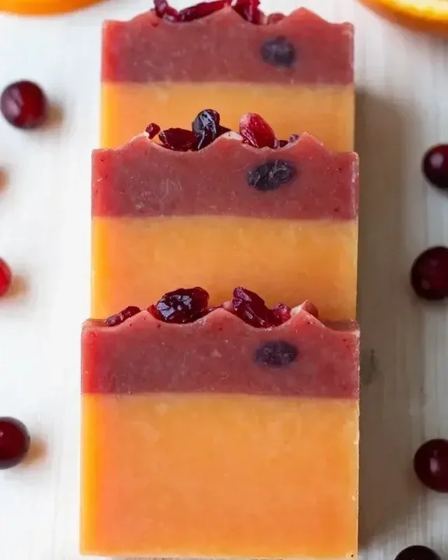 Christmas soap recipes festive DIY gifts