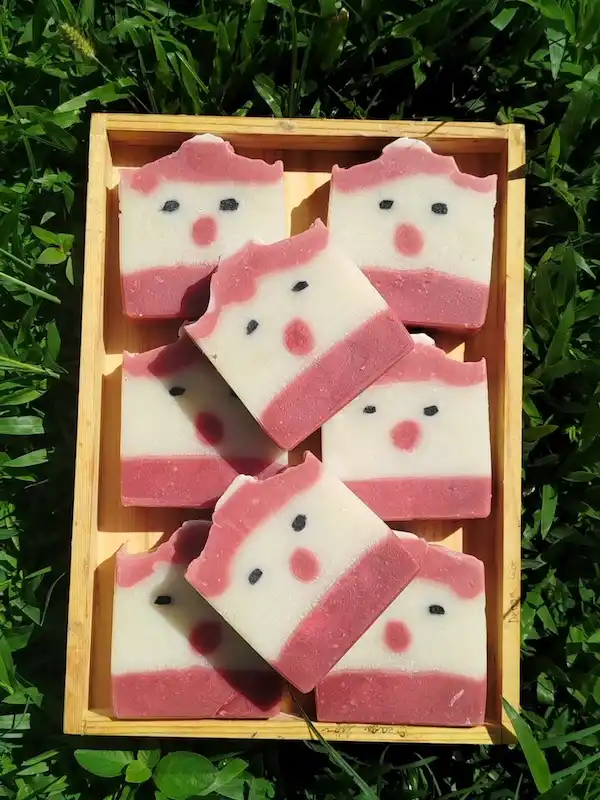 Christmas soap recipes festive DIY gifts