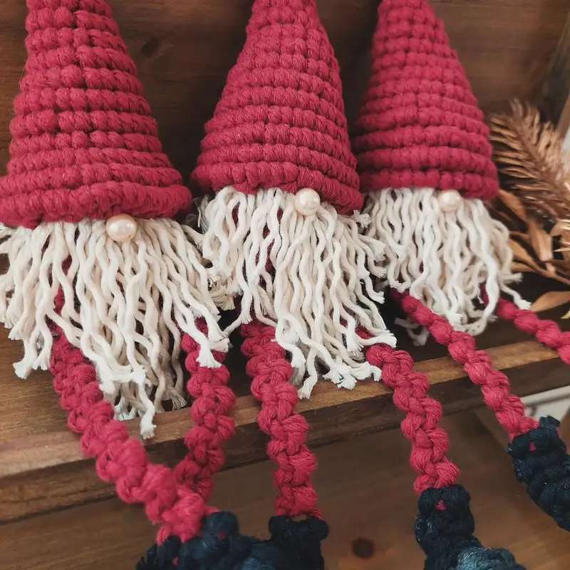 macrame Christmas ornaments DIY