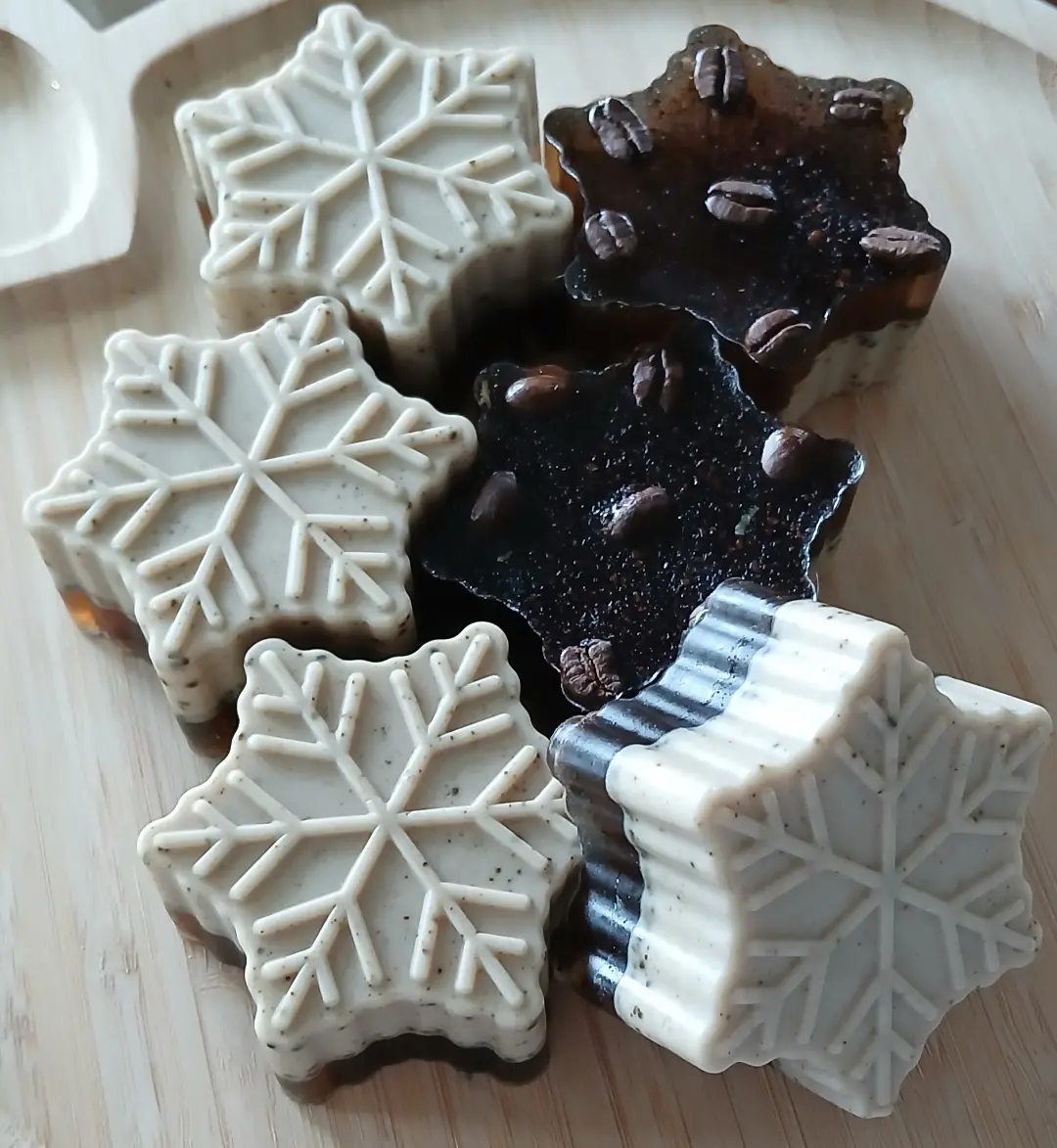 Christmas soap recipes festive DIY gifts