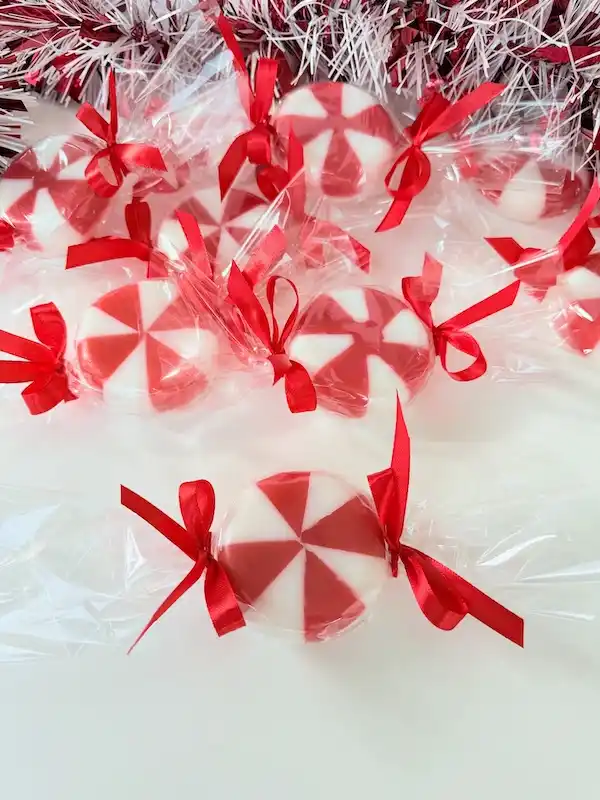 Christmas soap recipes festive DIY gifts