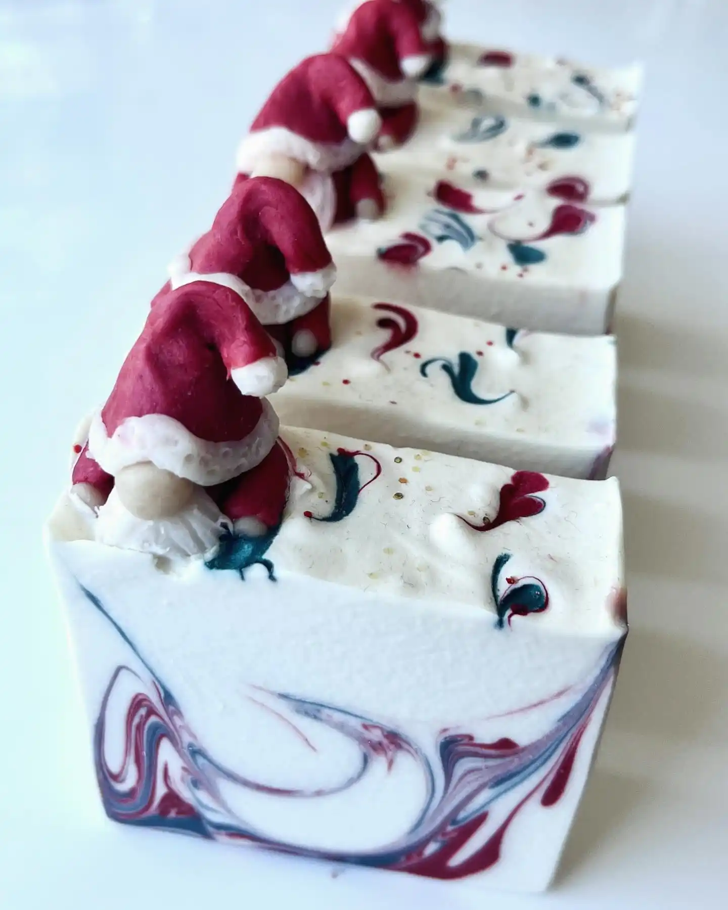 Christmas soap recipes festive DIY gifts