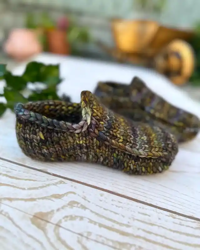 Fall Knitting Projects: 25 Cozy Autumn Makes for Beginners 9 fall knitting projects for beginners