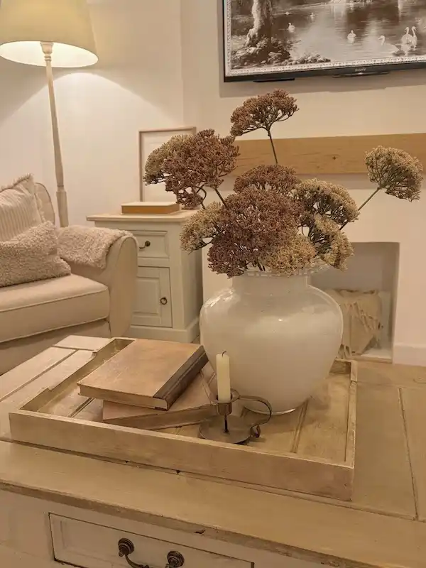20 Best Natural Materials for Fall Decor Straight From Real Homes and Markets 21 best natural materials for fall decor