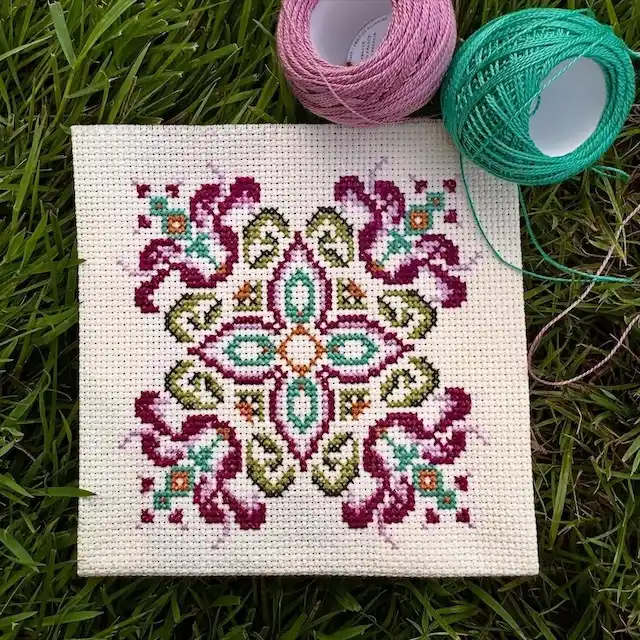 18 Easy Hand Embroidery Stitches to Take Your Craft Projects to the Next Level 15 hand embroidery stitches guide beginners photos